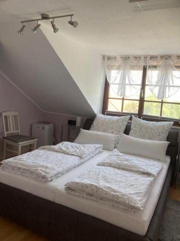 Ferienwohnung Knittel คาลล์ชตัดท์ ภายนอก รูปภาพ